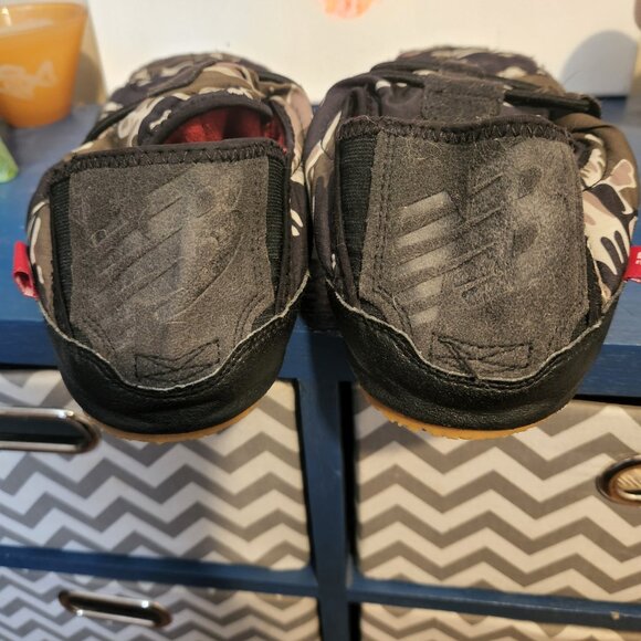 Men's size 11 NEW BALANCE green camouflage slip on fabric|leather sneakers - Picture 9 of 10